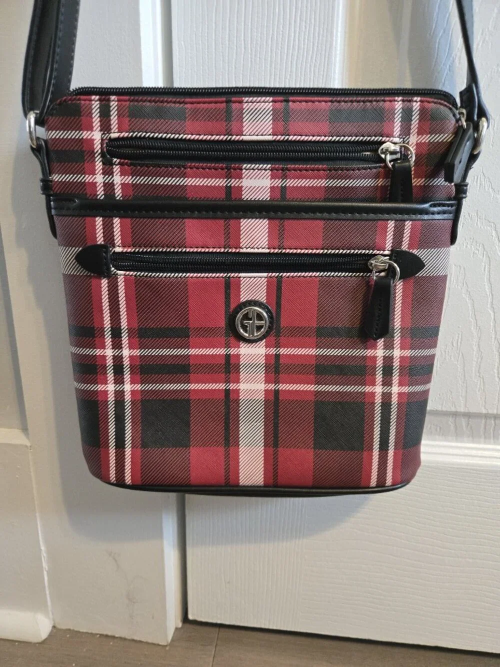 Giani Bernini Triple Zip Crossbody Shoulder Bag Red Plaid Silver